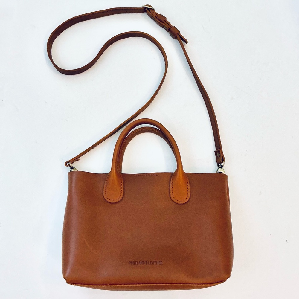 PORTLAND LEATHER, Almost Perfect Raindrop Genuine Leather Crossbody Bag in Honey - Picture 4 of 16